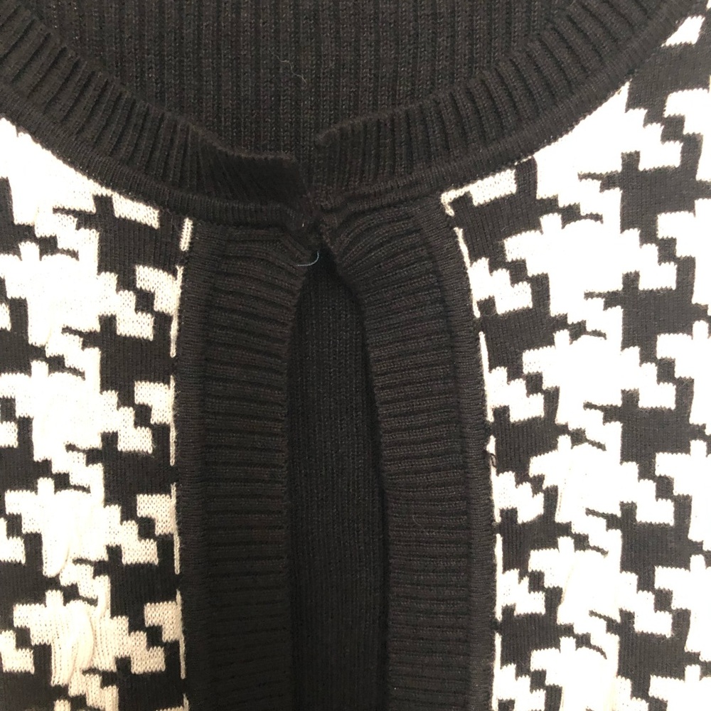 NWT Allison Daley Single Clasp Black & White Sweater - size Large - Picture 9 of 14